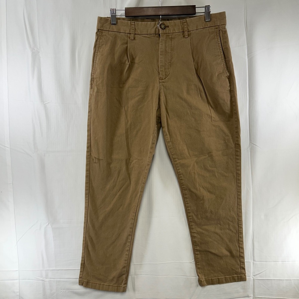 Old Navy Chino Pants Mens 32x32 (fit 32x28) Brown Pleated Built-In Flex Tapered